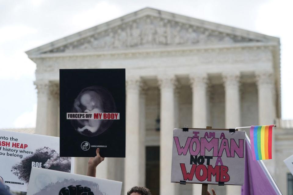 Photos From Outside the Supreme Court After Roe v. Wade Is Overturned