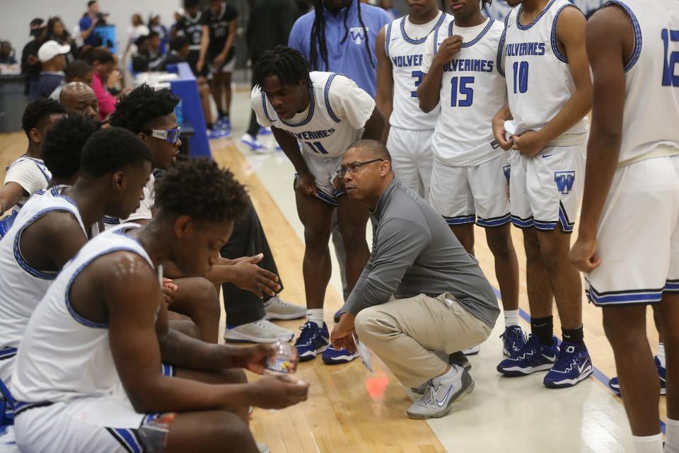 Woodville-Tompkins head coach Lenny Williams talks to the team during the Region 3A Div.1 Title game against Savannah High.
(Photo: Richard Burkhart/Savannah Morning News)