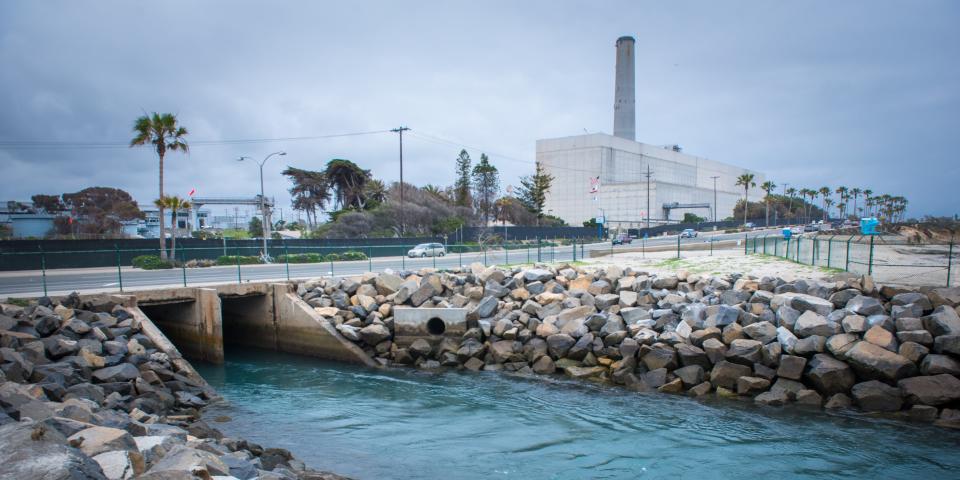 Located in San Diego County, CA, at the Encina Power Station, The Claude "Bud" Lewis Carlsbad Desalination Plant is the largest salt water desalination plant in the Western Hemisphere and provides 50 million gallons of desalinated seawater per day.