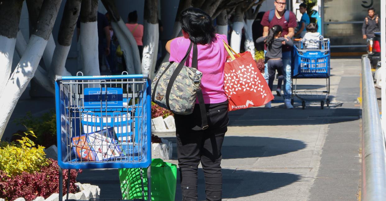 Desde el primero de enero se prohibió la distribución y entrega de bolsas de plástico al consumidor en la CDMX.