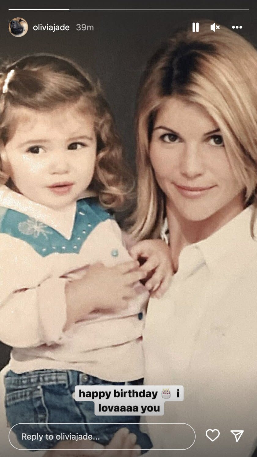 Lori Loughlin, Olivia Jade Giannulli https://www.instagram.com/stories/oliviajade/2892566178976028239/