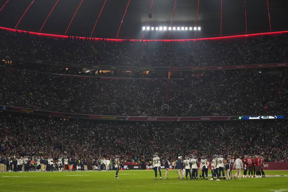 The Tampa Bay Buccaneers play the Seattle Seahawks during the second half of an NFL football game, Sunday, Nov. 13, 2022, in Munich, Germany. (AP Photo/Matthias Schrader)