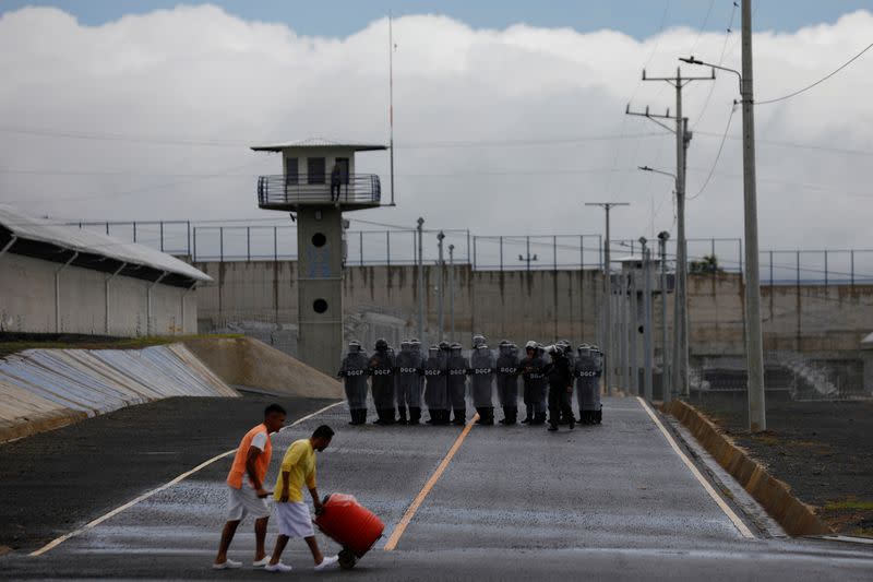 Media tour to mega-prison housing thousands of gang members