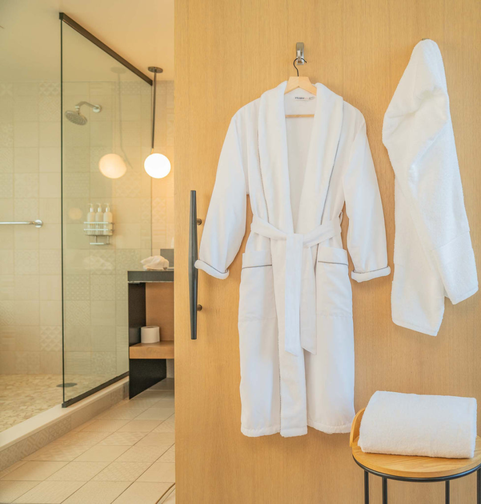 Fluff Co. Hotel Bath Robe