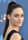 Actress Emmy Rossum appeared on the red carpet at the Critics' Choice Awards back in December wearing a full face of slap.