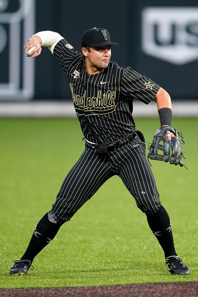 Vanderbilt baseball game vs. Arkansas suspended due to weather, to