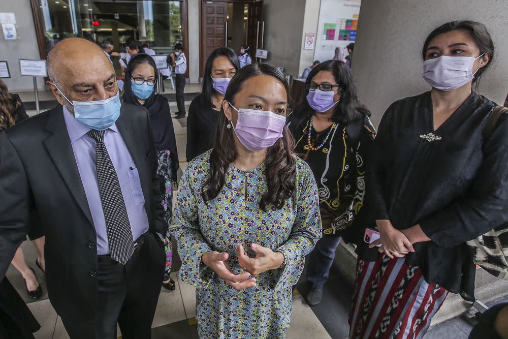 Segambut MP Hannah Yeoh speaks to reporters at the Kuala Lumpur High Court April 27, 2021. — Picture by Hari Anggara