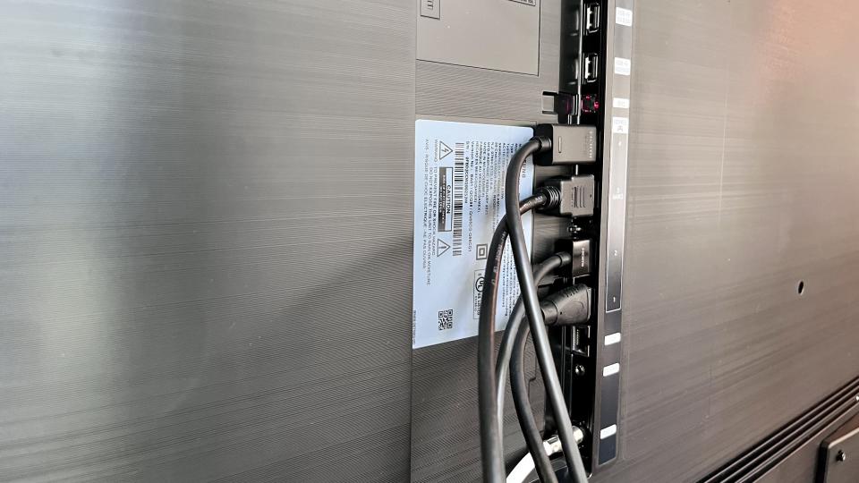 Samsung QN85C rear-panel ports
