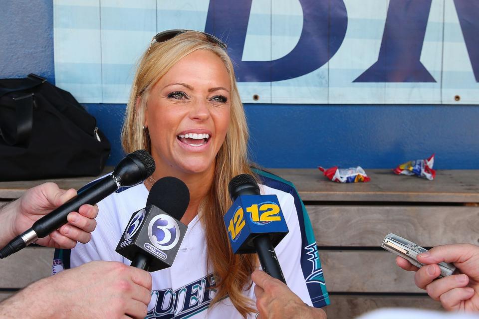 Jennie Finch: Diese schöne Frau zeigt Baseball-Männern jetzt, wo es lang geht