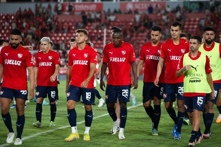 Desde hacía tiempo Independiente no se iba cabizbajo del Libertadores de América; este sábado cayó por primera vez allí con Carlos Tevez en la dirección técnica.