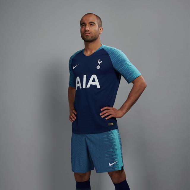 Spurs go for gold with new away kit