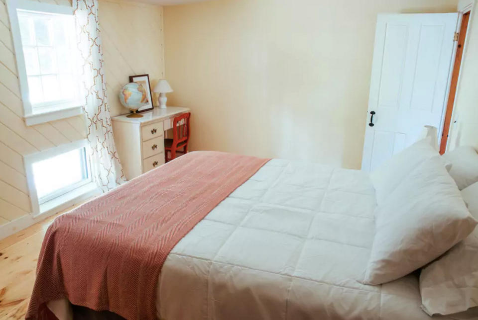 <p>The home has three bedrooms in total. (Airbnb) </p>