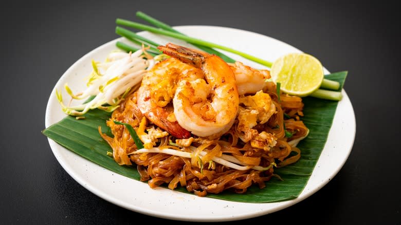 Plate of pad thai with shrimp