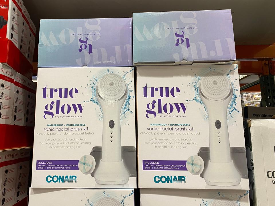 Box for facial cleansing brush with "Conair" and "true glow" written on it