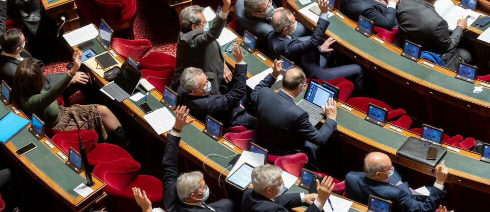 Le Sénat a voté le texte qui prévoit notamment la possibilité d’un contrôle aux frontières pour les personnes voulant entrer en France.  - Credit:Vincent Isore / MAXPPP / IP3 PRESS/MAXPPP