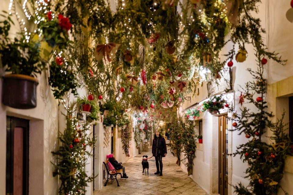 christmas lights in locorotondo