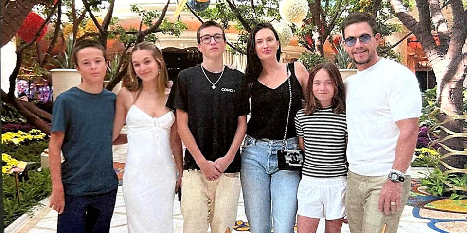 Mark Wahlberg family (@markwahlberg via Instagram)