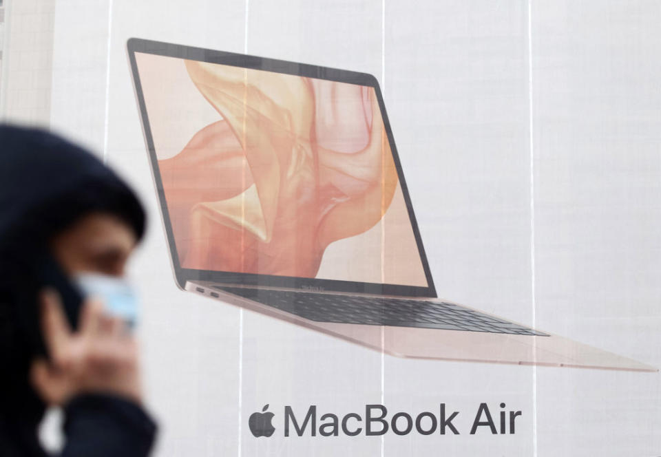 Sorti fin 2020, le MacBook Air d'Apple affiche des capacités jamais vues (Photo : Pavlo Gonchar/SOPA Images/LightRocket via Getty Images)