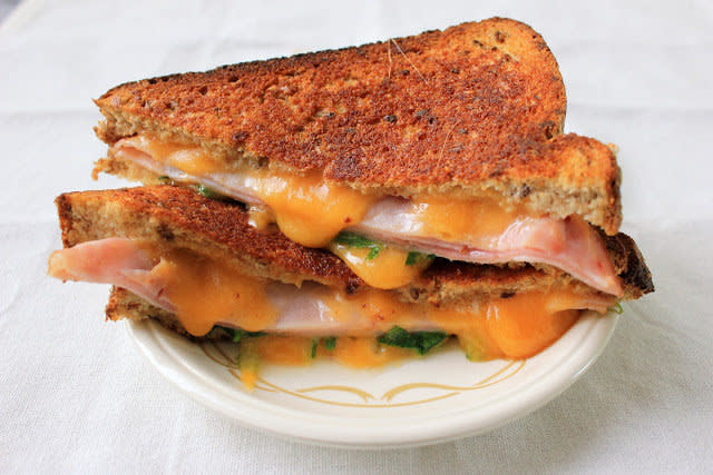 <strong>Get the <a href="http://www.sixteenbeans.com/2012/08/arugula-ham-grilled-cheese.html" target="_hplink">Arugula And Ham Grilled Cheese recipe</a> from sixteenbeans.</strong> 