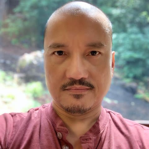 Jon Jon Briones (Dr. Richard Hanover)