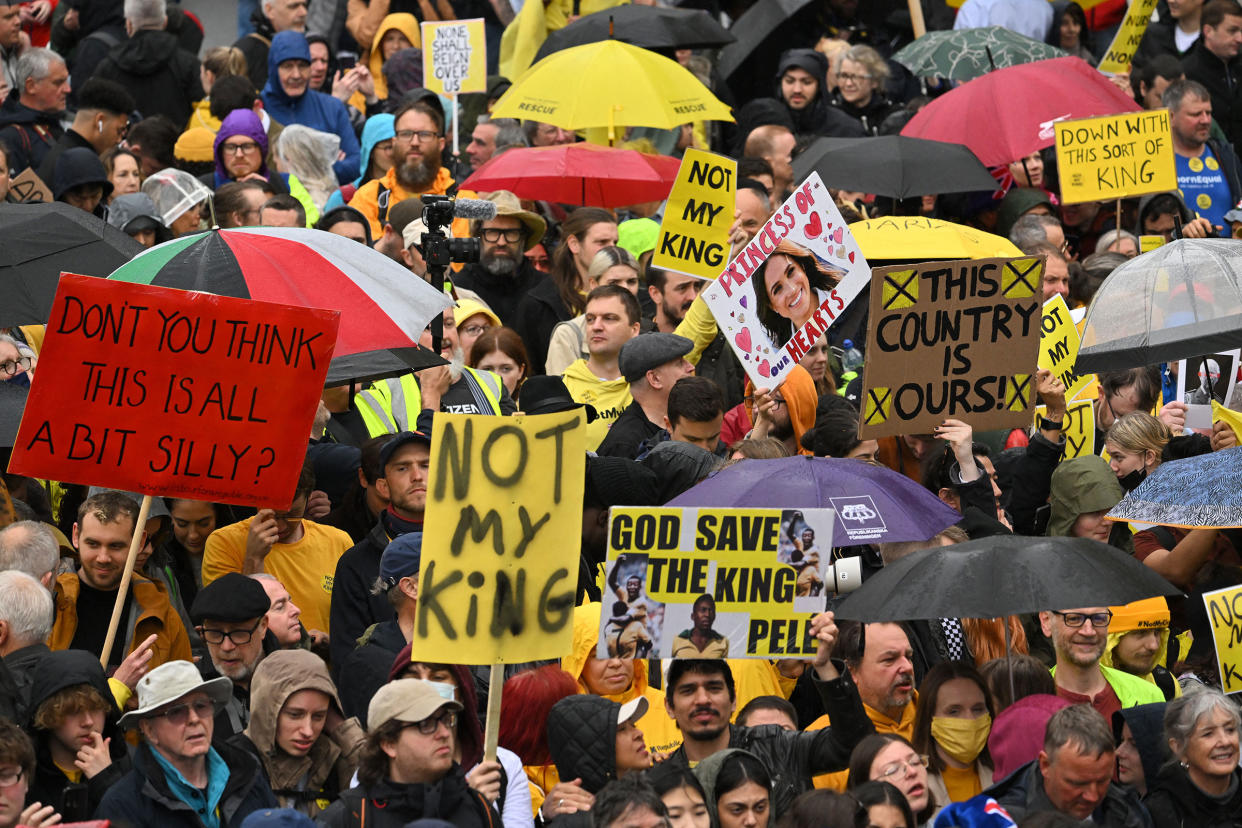 TOPSHOT-BRITAIN-ROYALS-CORONATION-DEMO