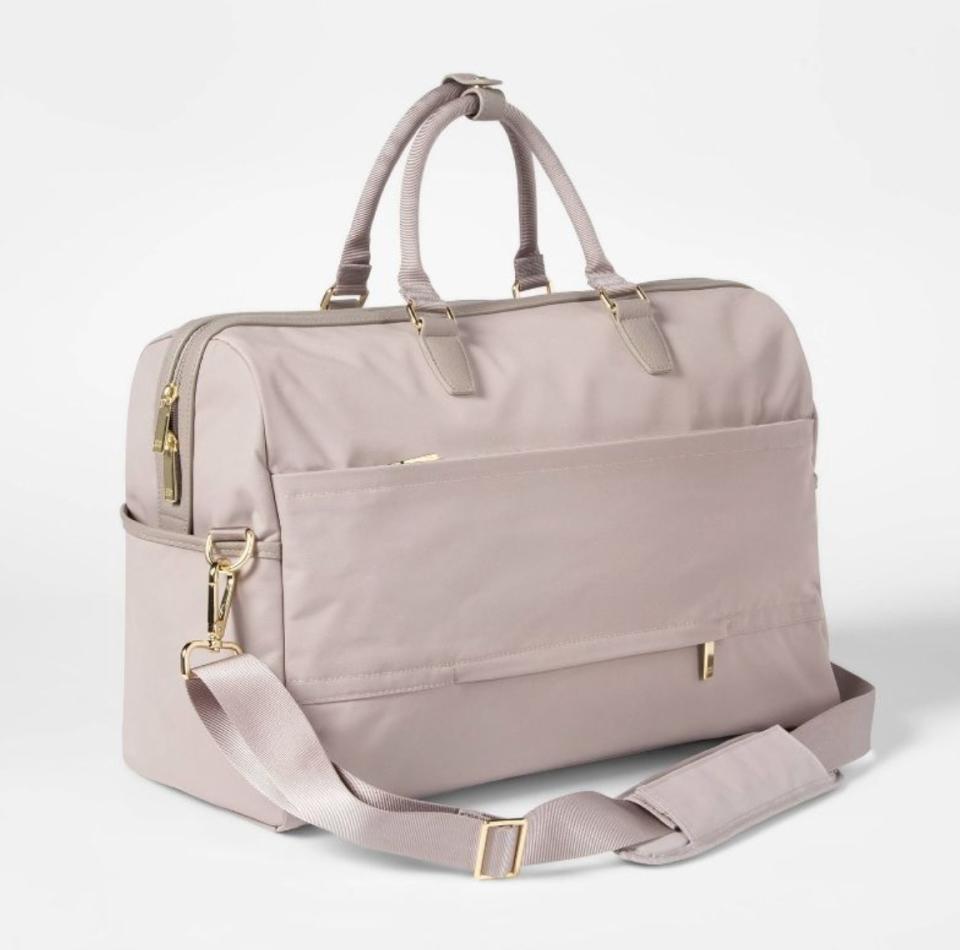 the duffel bag in pale pink