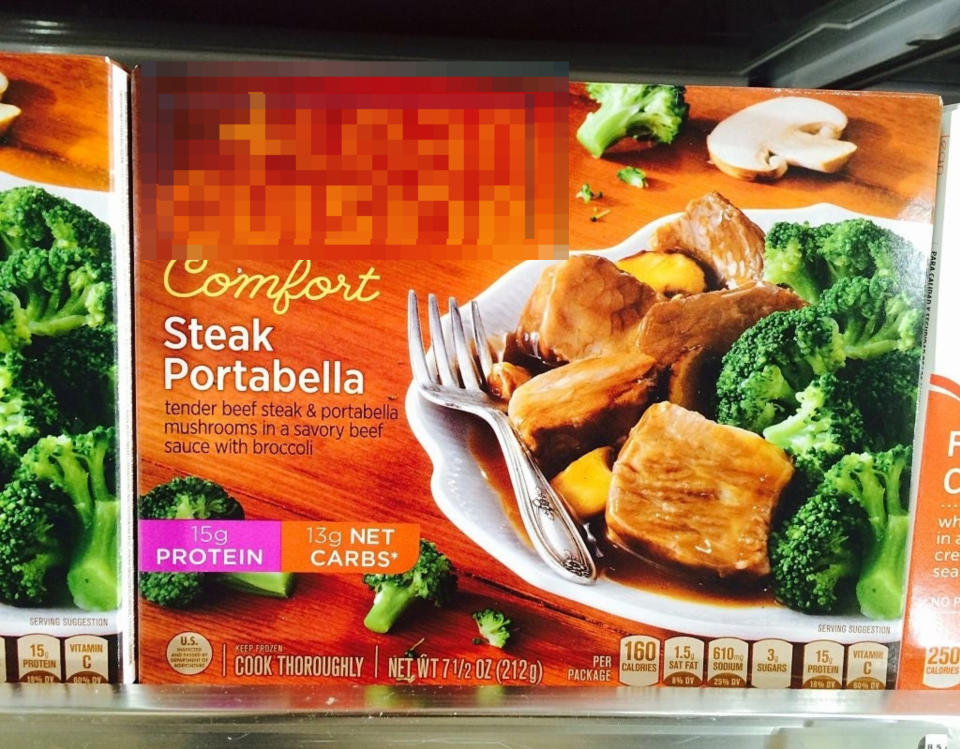 Lean Cuisine Comfort Steak Portabella frozen meal package, featuring steak, portabella mushrooms, and broccoli in a savory beef sauce; 15g protein, 13g net carbs