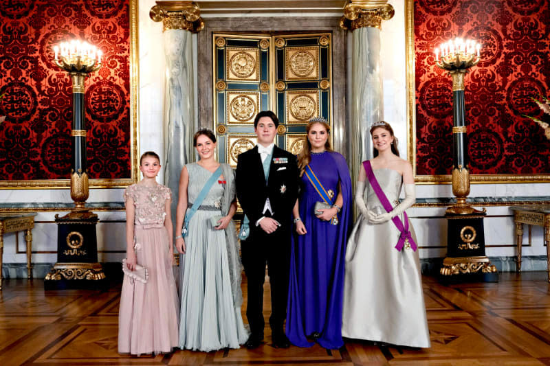 Christian de Dinamarca, Estelle de Suecia, Ingrid de Noruega, Amalia de Holanda y Elisabeth de Bélgica