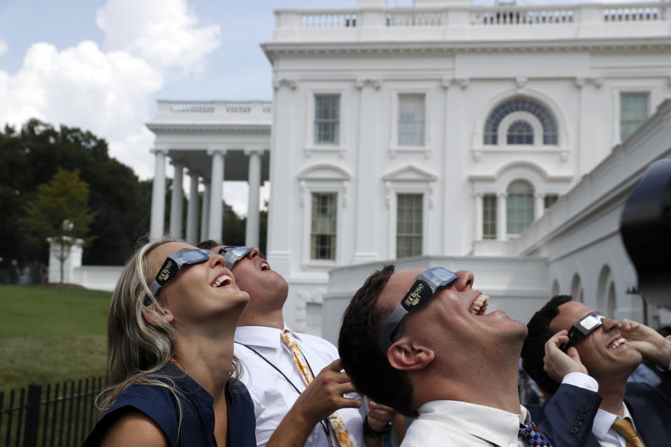 Solar eclipse fever: Americans witness the celestial event