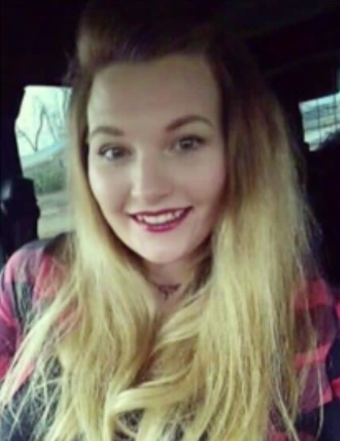 The student's mother Melinda Smith posing for a selfie in a car. Source: WHJG