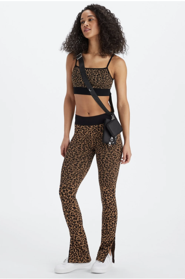 Y2K's Flare Leggings Trend Is Back and Better Than Ever - Yahoo Sports