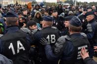 Le dispositif de sécurité déployé est impressionnant. Environ 1250 policiers et gendarmes sont mobilisés pour veiller au bon déroulement de l’opération. (AFP)