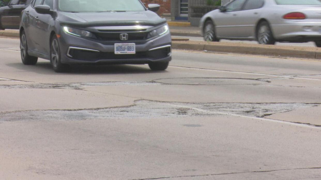 The three-phase project of Lauzon Parkway began in 2021. (Darrin Di Carlo/CBC - image credit)