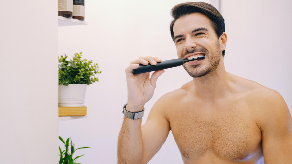 Prime Day 2023 : la brosse à dent électrique de Philips Snicare à -43% !