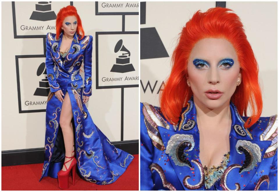 <p>Gaga zog bei der 58. Grammyverleihung alle Blicke auf sich, weil sie mit ihrem Outfit an den legendären David Bowie und seinen exzentrischen Stil erinnerte. (Bild: Getty) </p>