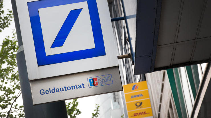 Mit ihren Quartalszahlen nennt die Deutsche Bank auch weitere Details zur Integration der Postbank. Die entscheidenden Fragen bleiben aber offen.