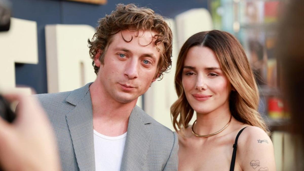 Jeremy Allen White Has a Shameless Reaction to Alexa Demie's Sexy Ad