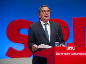 Der ehemalige Bundeskanzler Gerhard Schröder würde demnach eine Pension von knapp unter 9.000 Euro erhalten. (Bild-Copyright: Sven Simon/ ddp Images)