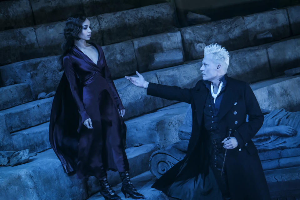 Zoë Kravitz and Johnny Depp in <i>Fantastic Beasts: The Crimes of Grindelwald</i><span class="copyright">Warner Bros.</span>