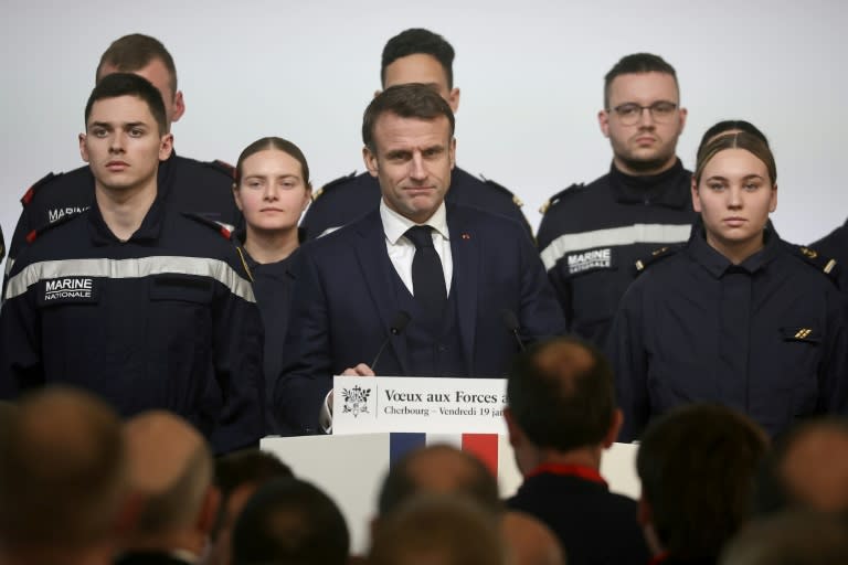 Le président Emmanuel Macron lors de ses voeux aux Armées à Cherbourg, le 19 janvier 2024 (Christophe PETIT TESSON)