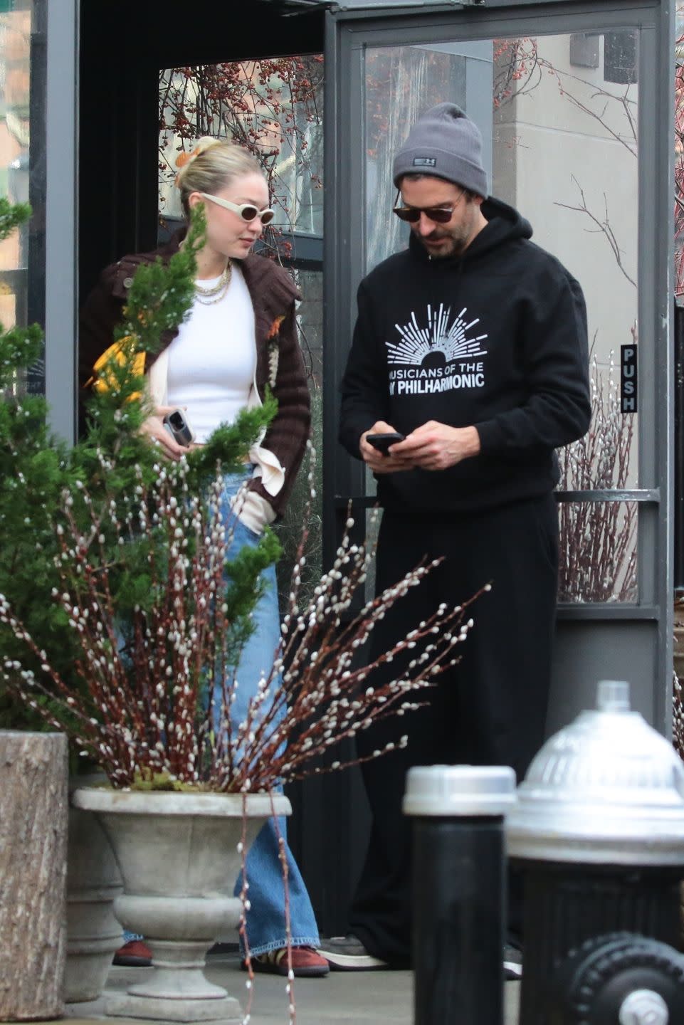 gigi hadid and bradley cooper