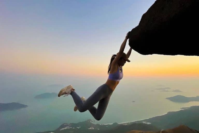 Sofia Cheung solía fotografiarse en lugares riesgosos, principalmente en paisajes de montaña