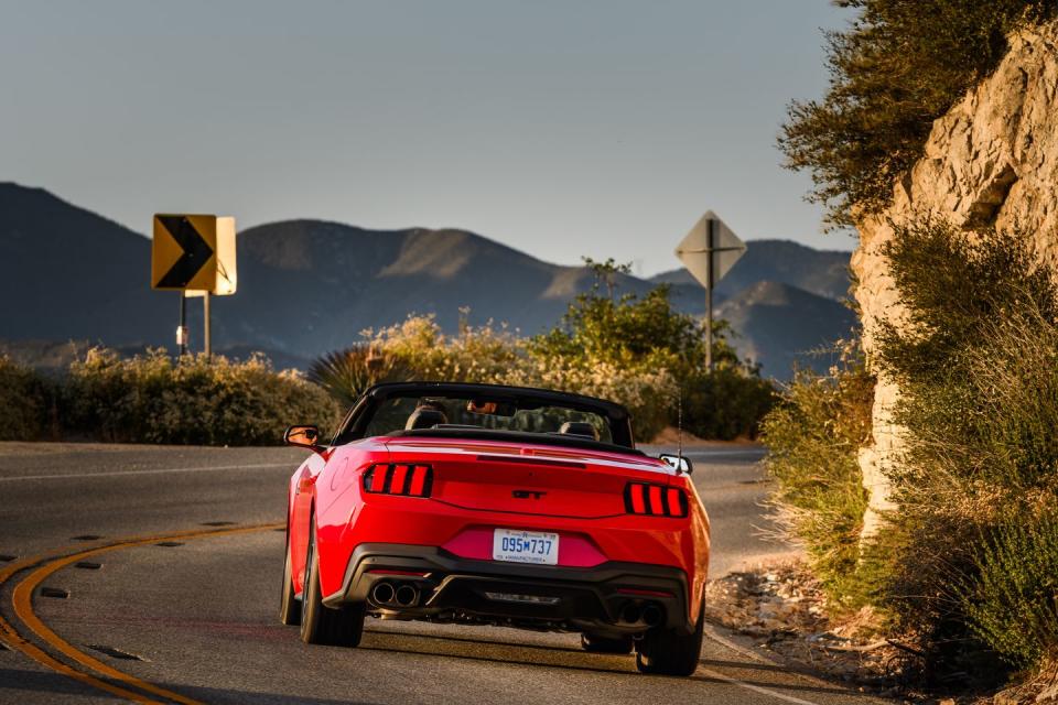 2024 ford mustang