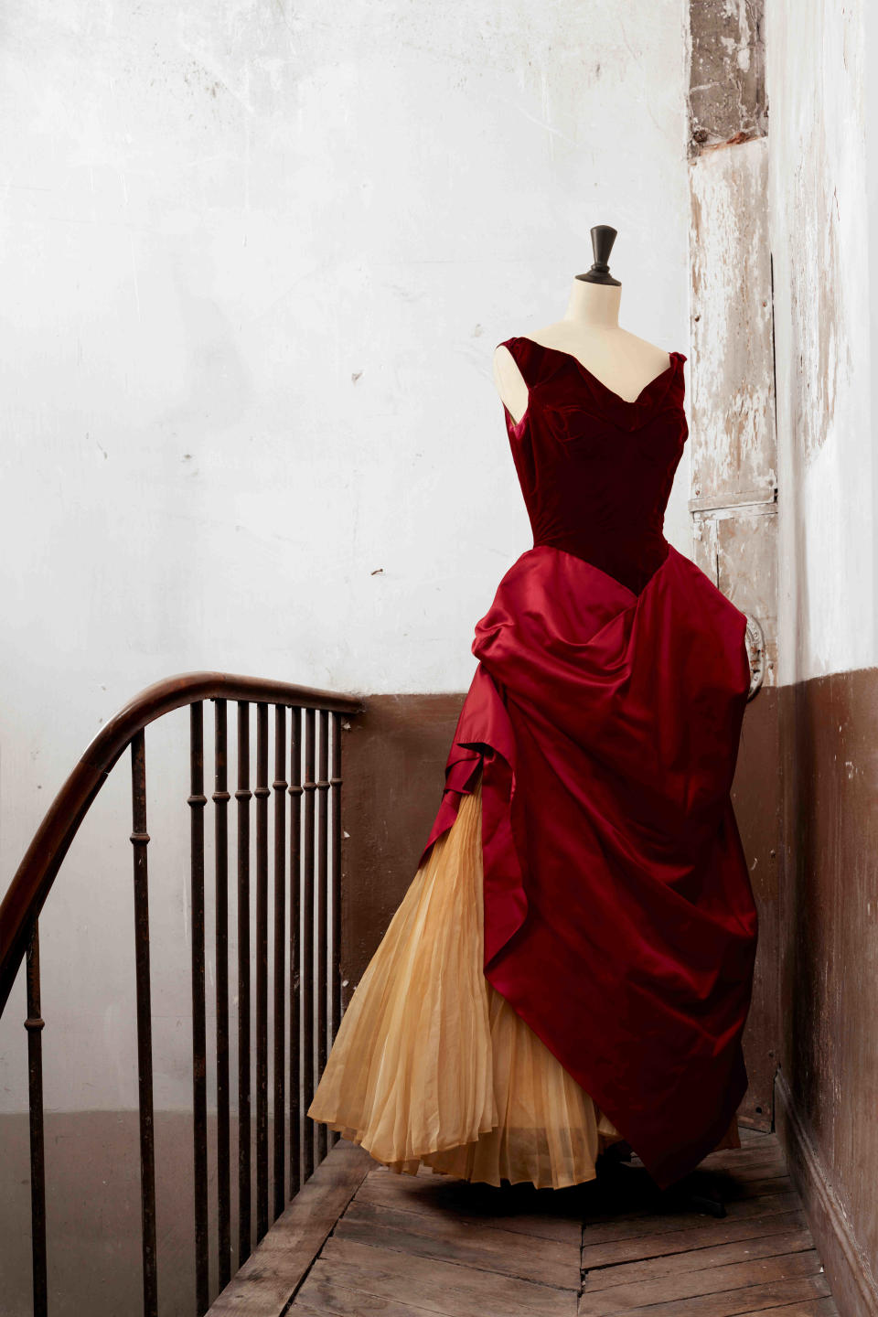 Charles James haute couture evening dress, circa 1950.