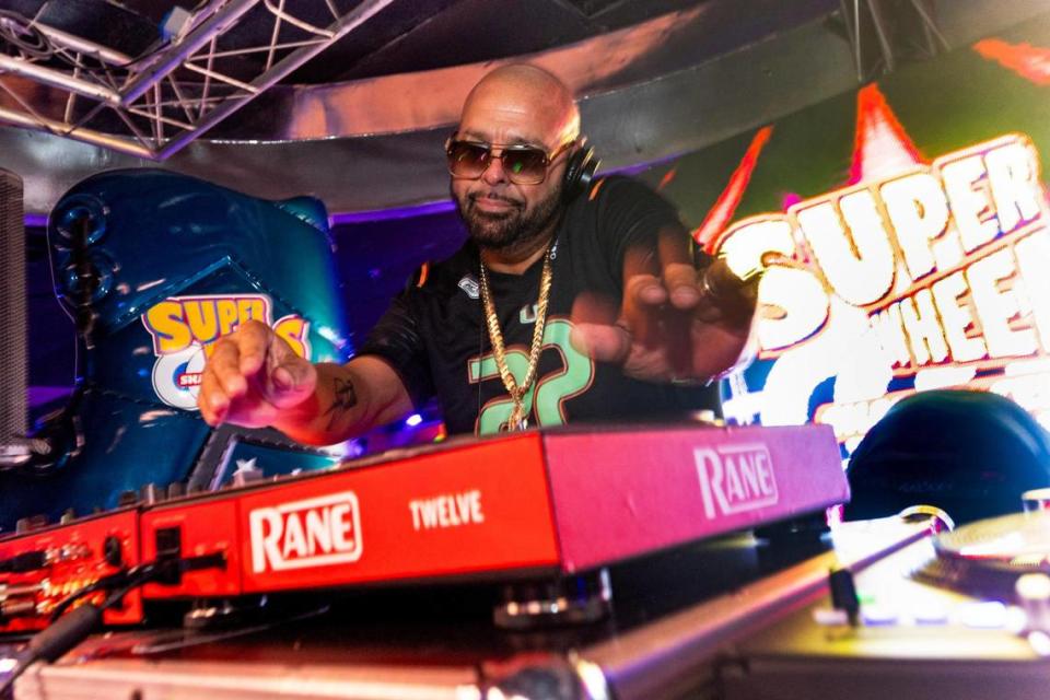 DJ Laz on the turntables during a skating party to mark the official closing at Super Wheels in Miami, Florida, on Saturday, November 25, 2023.