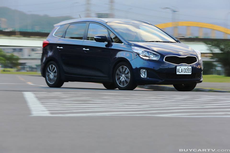 全方位七人享樂時光 KIA CARENS CRDI