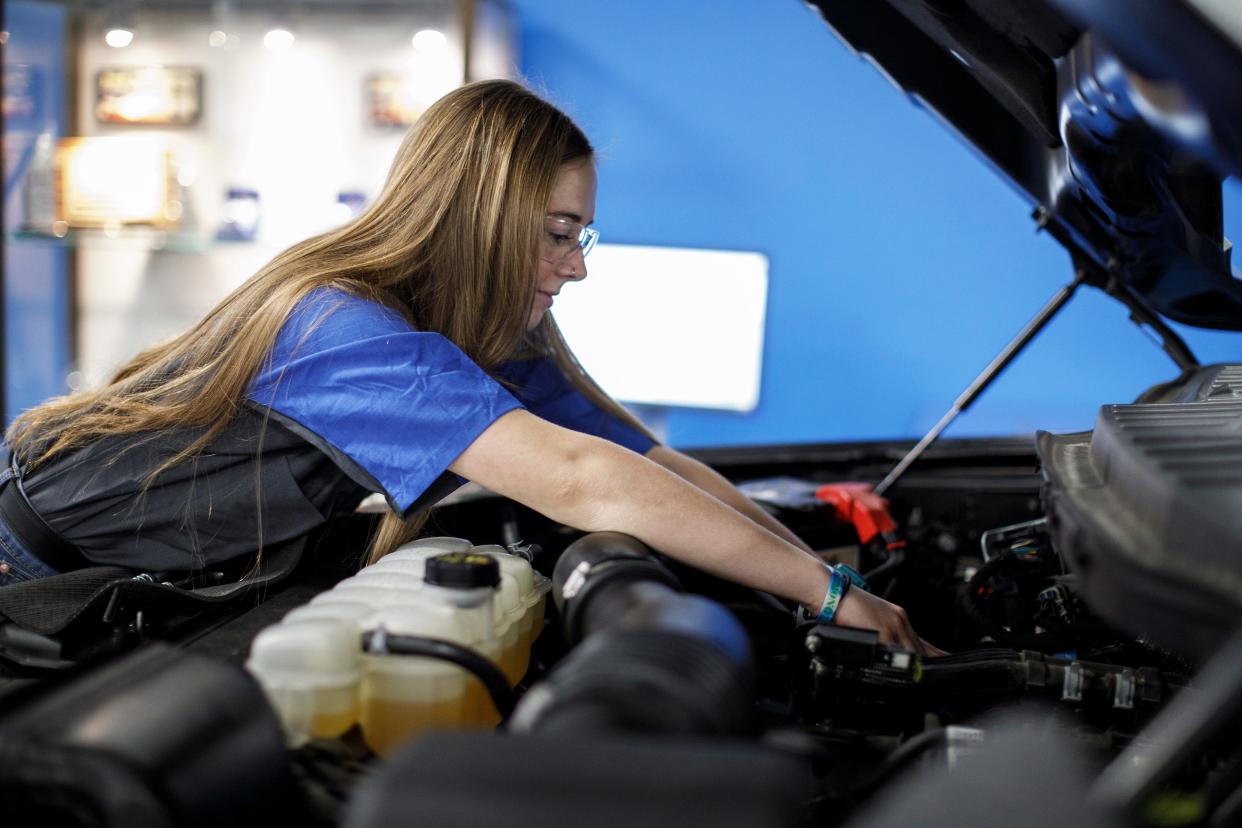 Ford Auto Tech Scholarship will grant 400 need-based awards to current or future students enrolled in post-secondary auto programs