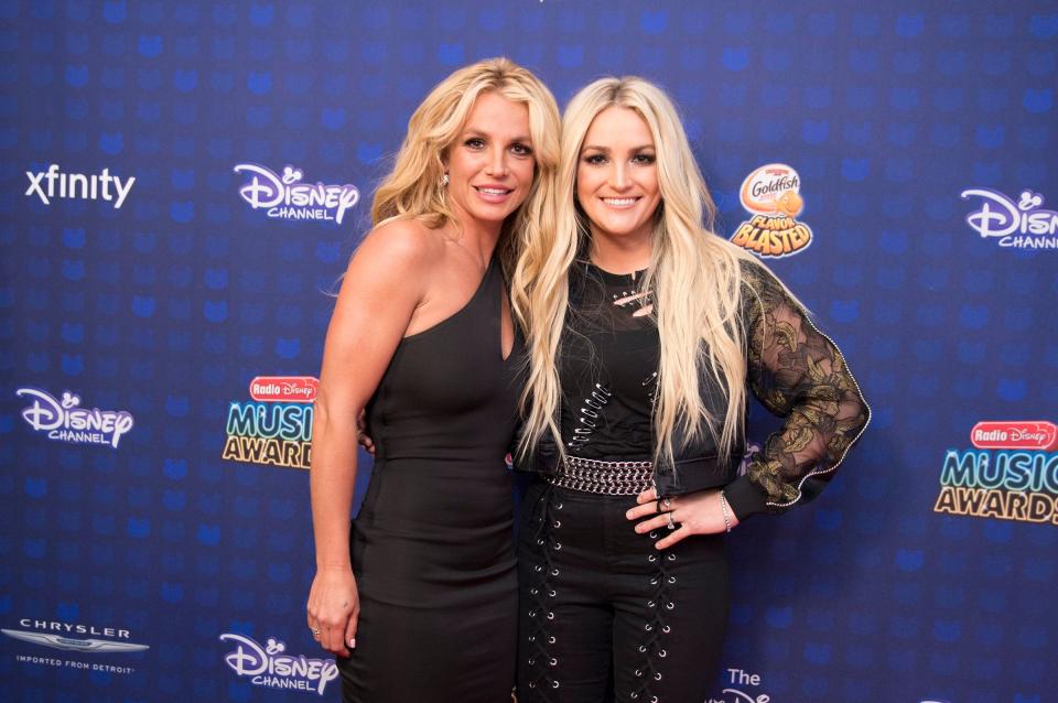 Britney and Jamie Lynn Spears at the&nbsp;2017 Radio Disney Music Awards in April 2017.&nbsp; (Photo: Image Group LA via Getty Images)