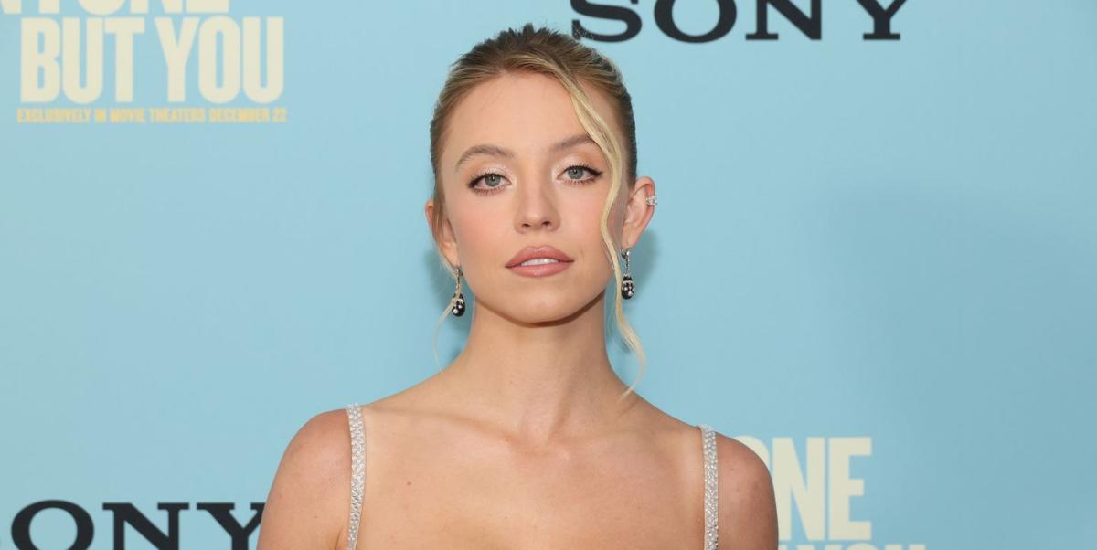 Sydney Sweeney Once Bewitched Us With Her Hypnotic Looks In A Mini Dress  Looking Like A Mermaid On Land! Disney Cast Her Already In A Princess  Movie, Pretty Please?