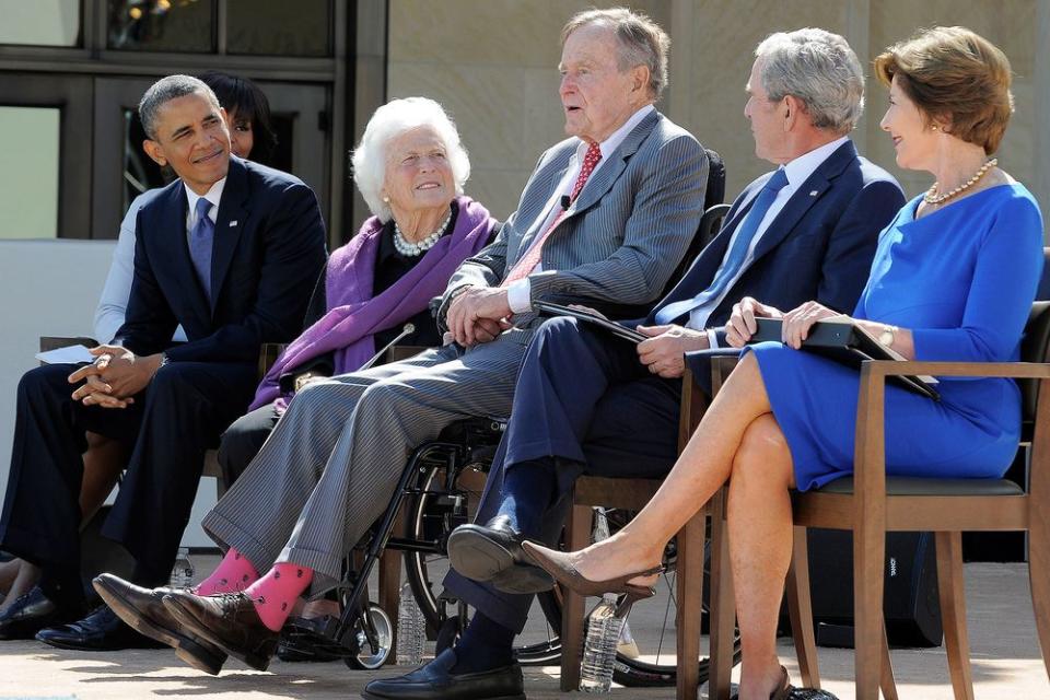 George H.W. Bush with former President Barack Obama, former First Lady Barbara Bush, former President George W. Bush and former First Lady Laura Bush in 2013